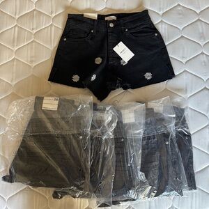 Black Floral Women's Shorts x6